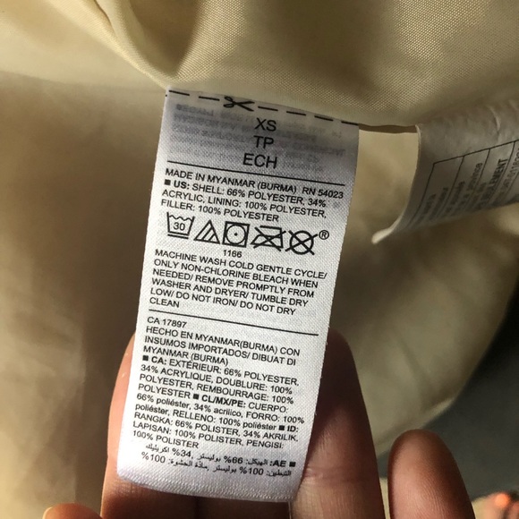 Fleece, white sweater vest. Great for fall. Great price. - Picture 6 of 6